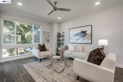 415 Santo Domingo Terrace, Sunnyvale, CA 94085 - Photo 2