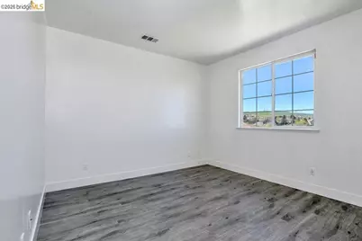 115 Delta Vista Ln, Pittsburg, CA 94565 - Photo 30