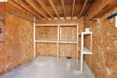 1978 Rosedale Ave, Oakland, CA 94601 - Photo 32