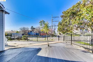 1978 Rosedale Ave, Oakland, CA 94601 - Photo 34