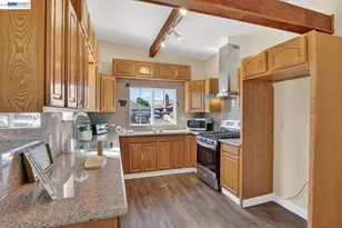 320 Monmouth Dr, Milpitas, CA 95035 - Photo 10