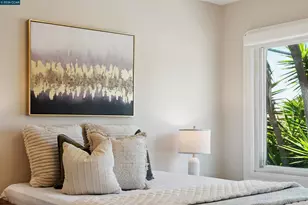 7700 Garfield Ave, Oakland, CA 94605 - Photo 22