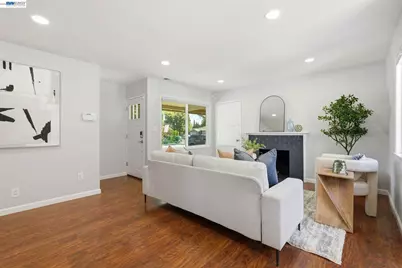 15965 Via Granada, San Lorenzo, CA 94580 - Photo 10