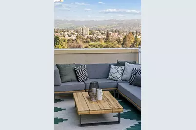 1 Lakeside Dr #911, Oakland, CA 94612 - Photo 36