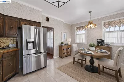 339 Hobart Ave, San Mateo, CA 94402 - Photo 12