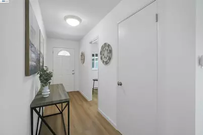 30683 Vanderbilt St, Hayward, CA 94544 - Photo 12