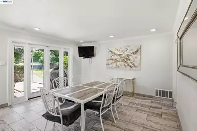 1233 Benedict Ct, San Leandro, CA 94577 - Photo 18