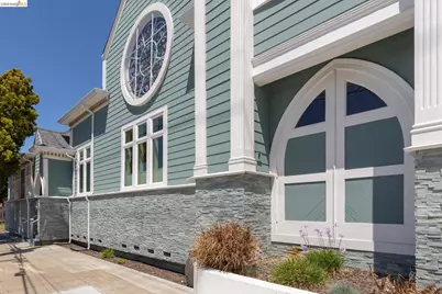 6300 Shattuck Ave #1, Oakland, CA 94609 - Photo 2