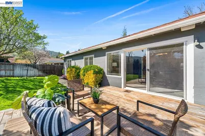 3647 Ashwood Dr, Pleasanton, CA 94588 - Photo 32