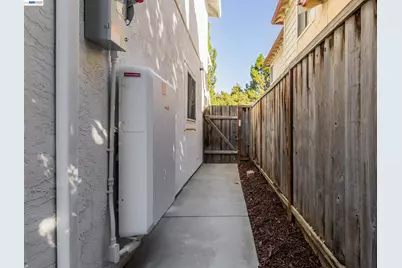 4900 Creekwood Dr, Fremont, CA 94555 - Photo 26