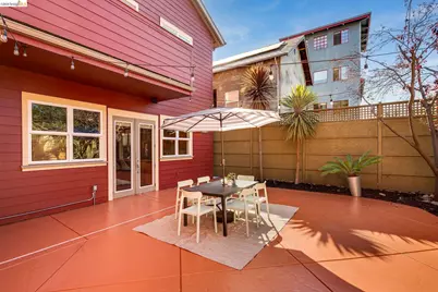 1526 32nd St, Oakland, CA 94608 - Photo 36