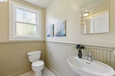 715 Hillgirt Cir, Oakland, CA 94610 - Photo 20