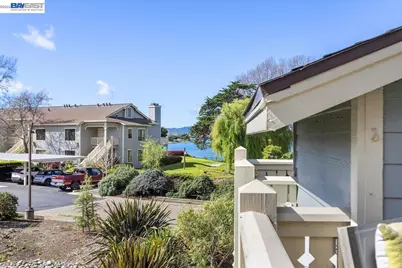 130 Lakeshore Ct, Richmond, CA 94804 - Photo 30