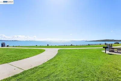 130 Lakeshore Ct, Richmond, CA 94804 - Photo 48
