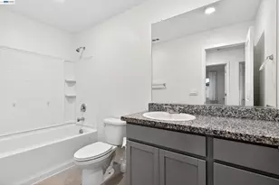 7000 Santa Venetia Pl, Roseville, CA 95747 - Photo 26