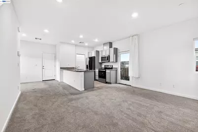 7000 Santa Venetia Pl, Roseville, CA 95747 - Photo 6