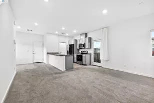 7000 Santa Venetia Pl, Roseville, CA 95747 - Photo 6