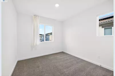 7000 Santa Venetia Pl, Roseville, CA 95747 - Photo 20