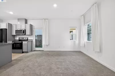 7000 Santa Venetia Pl, Roseville, CA 95747 - Photo 12