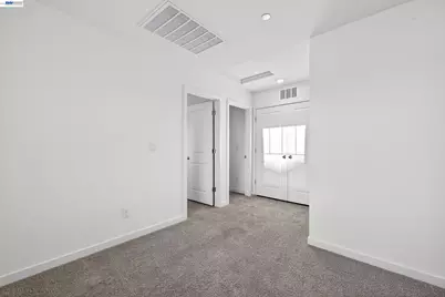 7000 Santa Venetia Pl, Roseville, CA 95747 - Photo 34