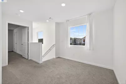 7000 Santa Venetia Pl, Roseville, CA 95747 - Photo 32