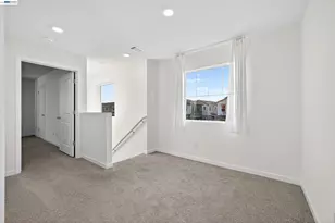 7000 Santa Venetia Pl, Roseville, CA 95747 - Photo 32