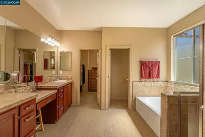 9028 Tee Box Ct, Patterson, CA 95363 - Photo 28