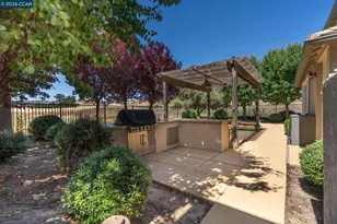 9028 Tee Box Ct, Patterson, CA 95363 - Photo 32