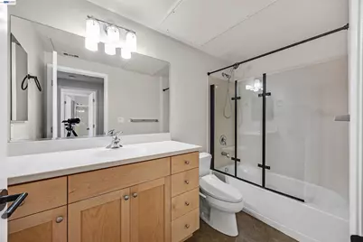 6466 Hollis St #182, Emeryville, CA 94608 - Photo 20