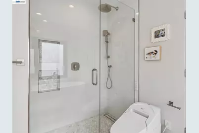 2588 Scout Rd, Oakland, CA 94611 - Photo 42