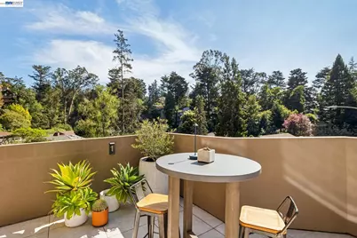 2588 Scout Rd, Oakland, CA 94611 - Photo 34