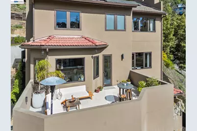 2588 Scout Rd, Oakland, CA 94611 - Photo 6