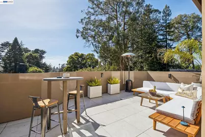 2588 Scout Rd, Oakland, CA 94611 - Photo 28