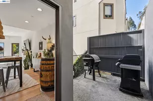 2588 Scout Rd, Oakland, CA 94611 - Photo 18