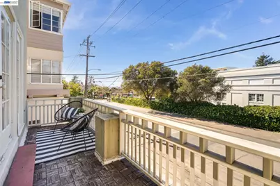 3746 Park Boulevard Way #B, Oakland, CA 94610 - Photo 6