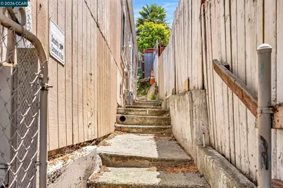2150 35th Ave, Oakland, CA 94601 - Photo 12