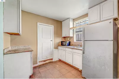 1061 71st Ave, Oakland, CA 94621 - Photo 20