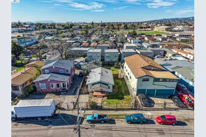 1061 71st Ave, Oakland, CA 94621 - Photo 2