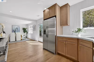 792 8th Ave, Redwood City, CA 94063 - Photo 10