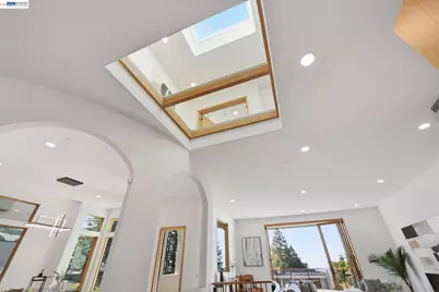 1024 Grizzly Peak Blvd, Berkeley, CA 94708 - Photo 12