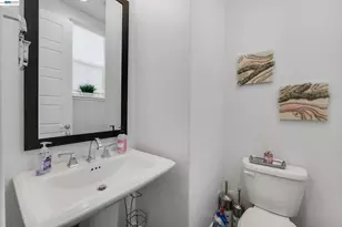 7228 Carneros Ln, Dublin, CA 94568 - Photo 8