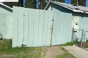 1825 Eureka St, Modesto, CA 95358 - Photo 2