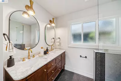 5969 Rincon Dr, Oakland, CA 94611 - Photo 24