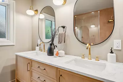 5969 Rincon Dr, Oakland, CA 94611 - Photo 30