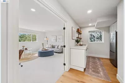 5969 Rincon Dr, Oakland, CA 94611 - Photo 36