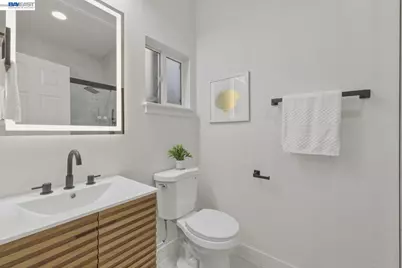 1726 Eagle Ave, Alameda, CA 94501 - Photo 16