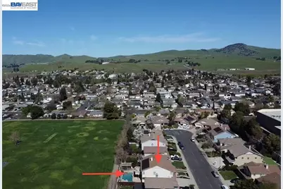 1426 Jayhawk Ln, Livermore, CA 94551 - Photo 14