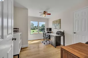 1450 Finley Rd, Pleasanton, CA 94588 - Photo 34