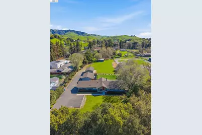 1450 Finley Rd, Pleasanton, CA 94588 - Photo 48