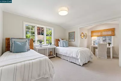 19 Eastwood Dr, Orinda, CA 94563 - Photo 26